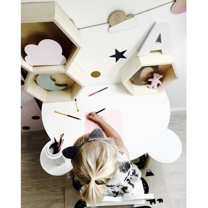 Möbelset molnstol + björnbord, Möbelset till barnrummet