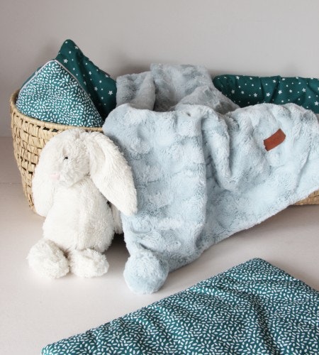 Fayne luxurious light blue plush blanket 