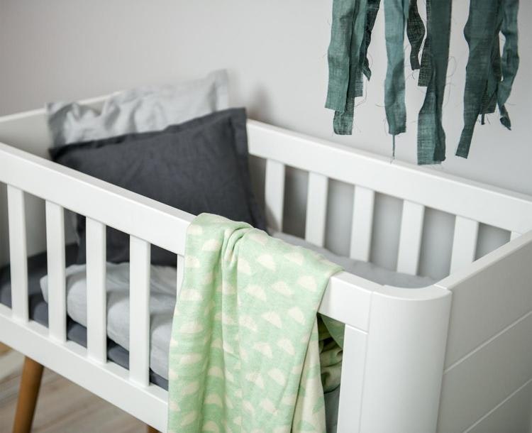 Troll baby bed, retro crib in white and wood 