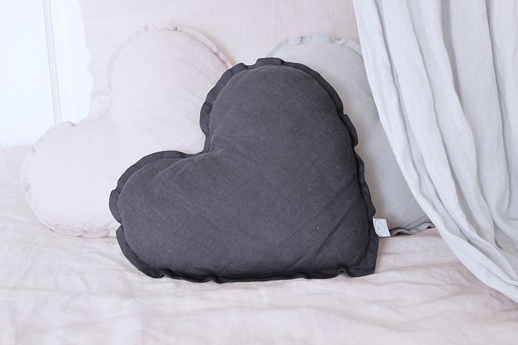 Pillow graphite heart of linen, Cotton&Sweets 