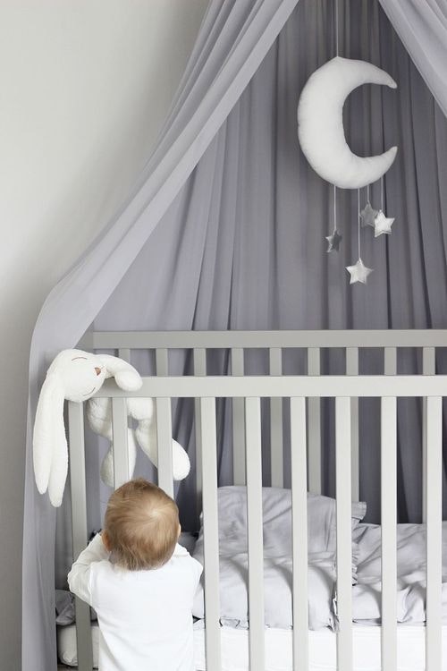 Grå sänghimmel till barnrummet med ljusslinga , Cotton & Sweets 