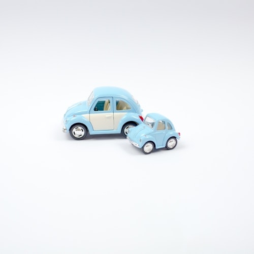 Leksaksbil Volkswagen pastell beetle mini blå 