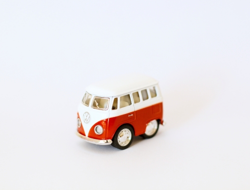 Leksaksbil Volkswagen pastell bus mini röd 