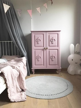 Cabinet for children's room, Charlotte pink