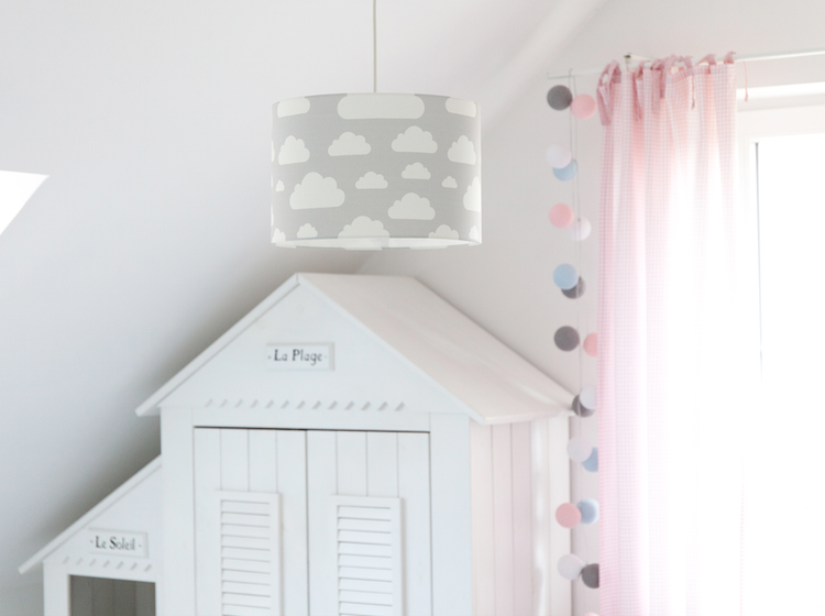 Lamps&Company, Grå taklampa till barnrummet, moln 