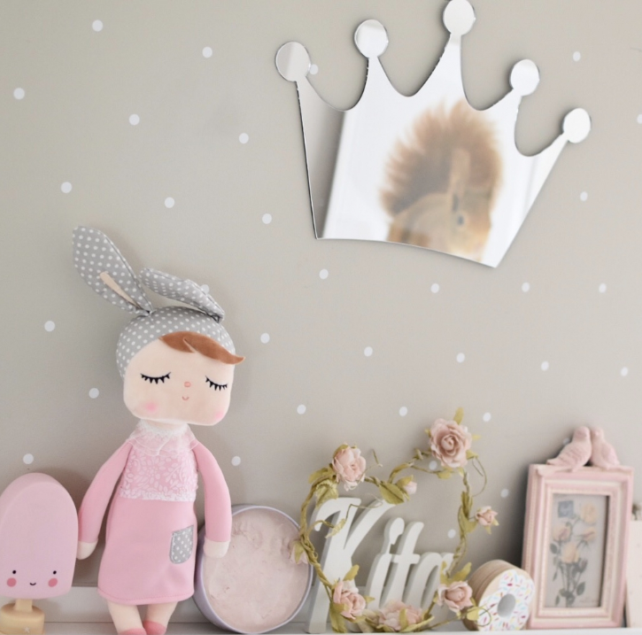 Mirror princess crown for children's room 