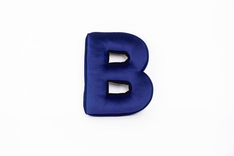 Velvet alphabet pillow - Letter B 