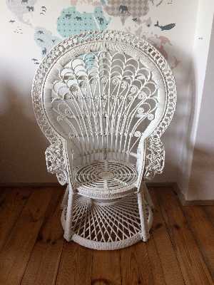 Lilu, chair in hand-woven rattan mini white 