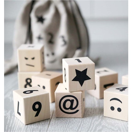 Wooden blocks with numbers - black, Ooh noo