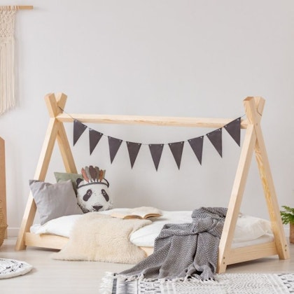 Tipi bed for the children's room