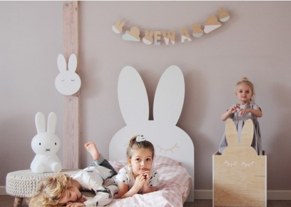 Kaninsäng, Barnsäng 70 x 160 cm Sänggavel i form av en kanin