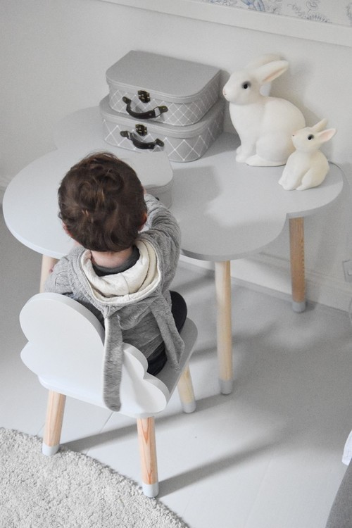Möbelset molnstol + molnbord, Möbelset till barnrummet 