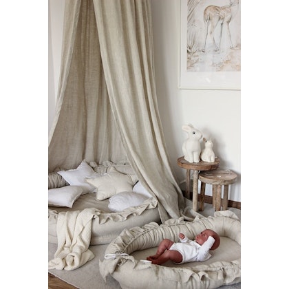 Natur/beige sänghimmel av linne till barnrummet med ljusslinga , Cotton&Sweets