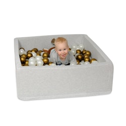 Stort rektangulärt ljusgrå bollhav 90x90x30 cm