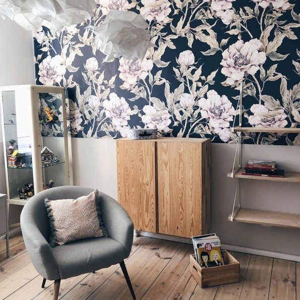 Dekornik, Wallpaper peonies navy blue 