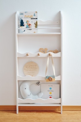 Bookshelf for the kids room , FRILL white
