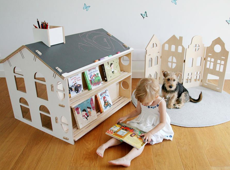 Playhouse with desk 