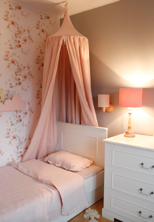 Lamps&Company, Bordslampa till barnrummet, rosa sammet 