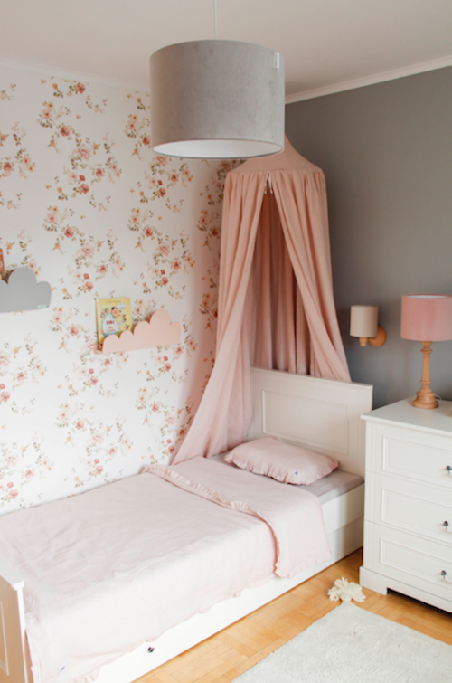 Lamps&Company, Grey velvet ceiling lamp for the children's room