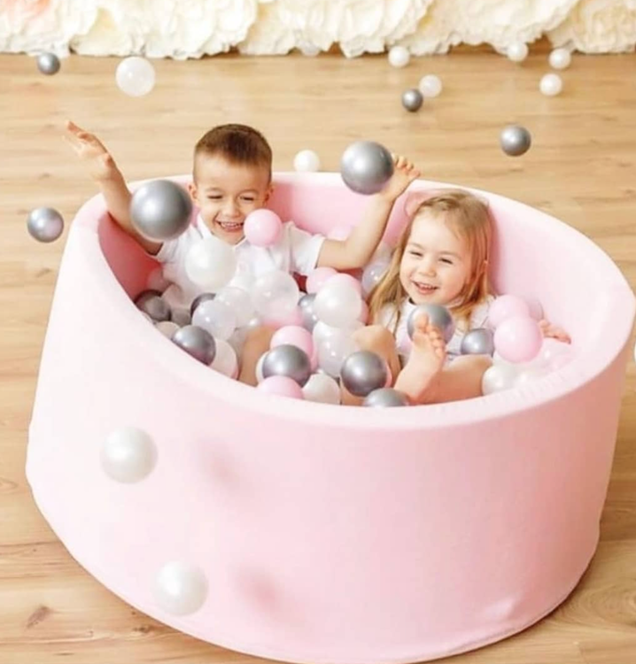 Pink ball pit with 200 balls of your choice, Misioo 
