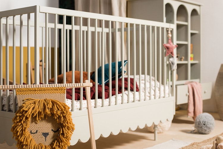Woodluck, 2 in 1, crib and junior bed Babushka Woodluck, 2 in 1, crib and junior bed Babushka