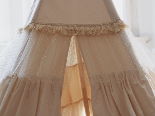 Moi Mili, tipi tent with flounce Shabby Chick