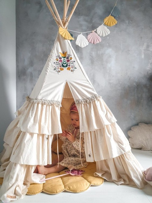 Moi Mili, tipi tent with flounce Folk