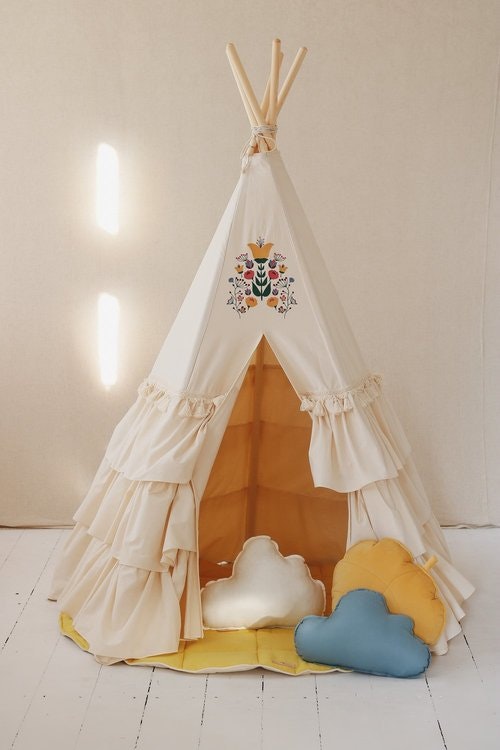 Moi Mili, tipi tent with flounce Folk
