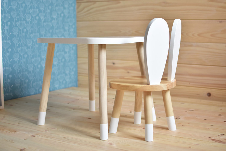 White/natural furniture set for children, table and chair 