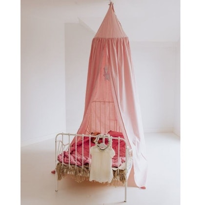 Babylove, Powder pink bed canopy with LED lights