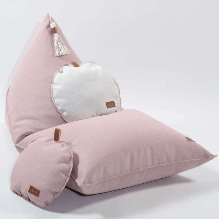 Fayne, pink beanbag with tassel 