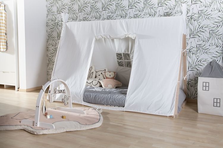 Childhome, sänggardin till tipisäng 90x200 cm, white Tipibarnsäng med vit sänggardin med fönster