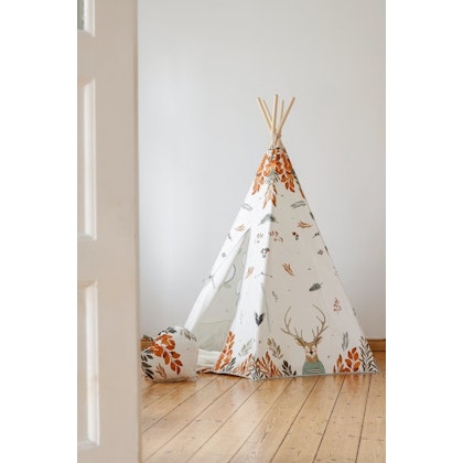 Moi Mili, tipi tent forest friends