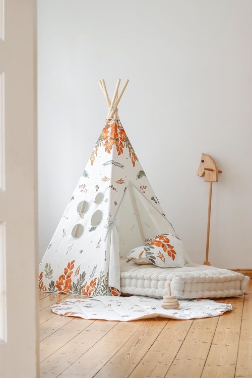 Moi Mili, tipi tent forest friends 