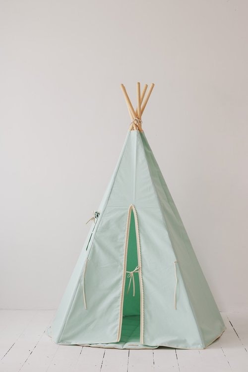 Moi Mili, mint tipi tent with pink pompom 