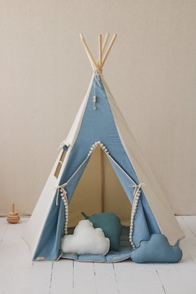 Moi Mili, jeans tipi tent with pompom