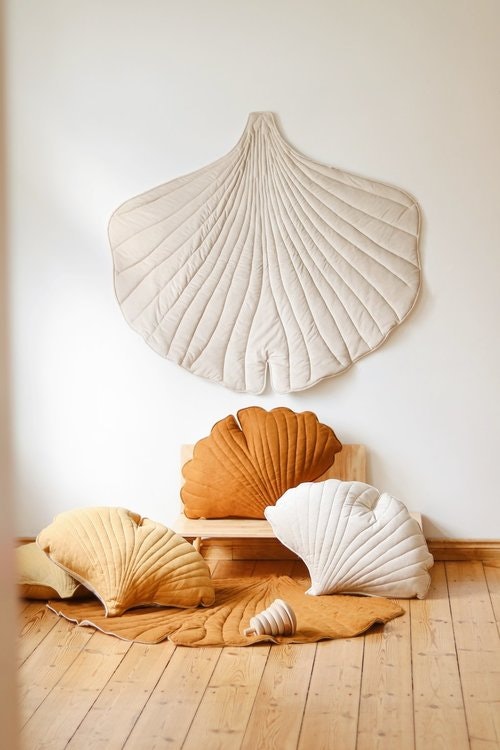 Moi Mili, play mat in velvet ginkgo, cream