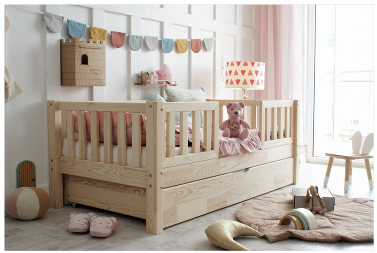 Alice bed with barrier and storage box/extra bed Alice bed with barrier and storage box/extra bed