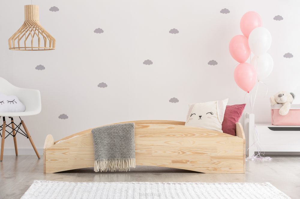 Säng till barnrummet BOX6 Natur barnsäng i form av en sagobro