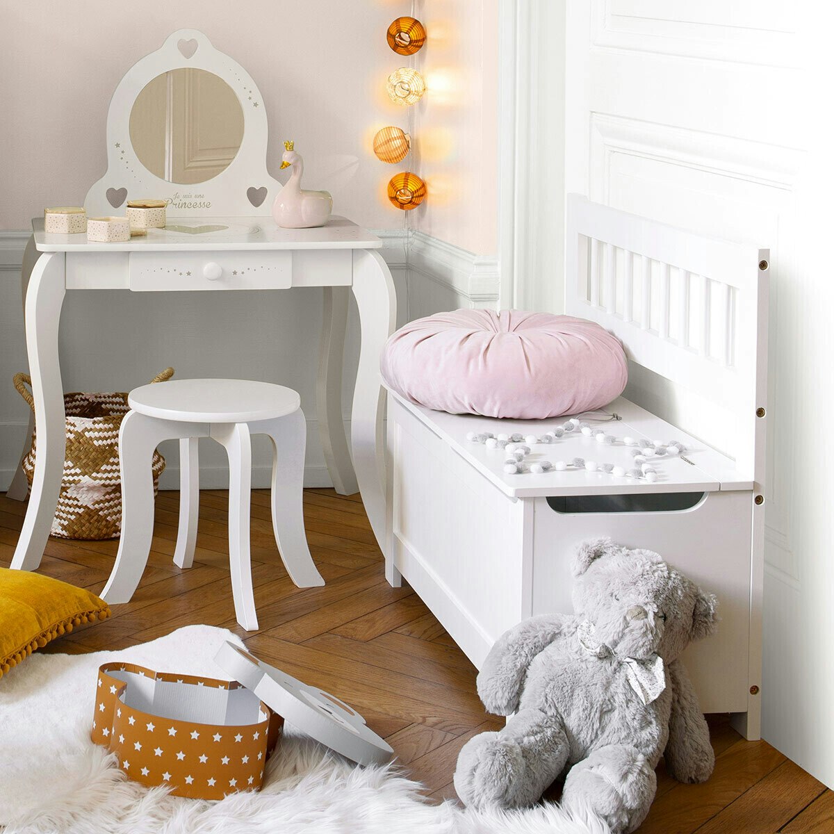 Storage bench white 