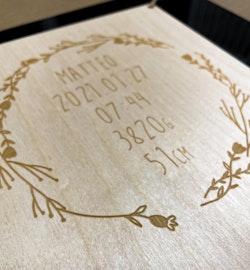 Birth pennant in wood
