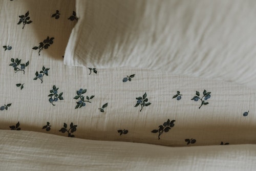 Garbo & Friends, fitted sheet in muslin junior, Blueberry