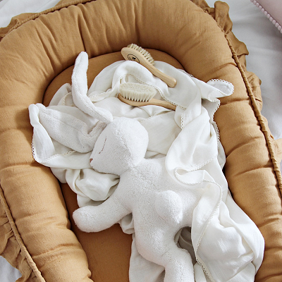 Cotton & Sweets , caramel baby nest in 100% linen 