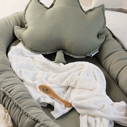 Cotton & Sweets, olive classic baby nest in 100% linen