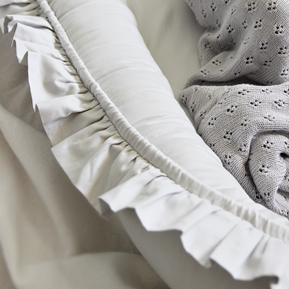 Cotton & Sweets, light grey baby nest in satin