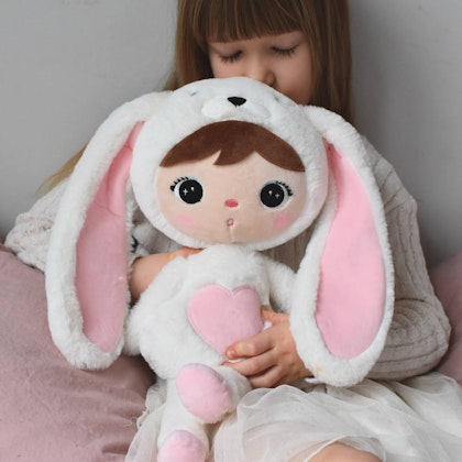 Krämvit/rosa kanin, stor docka med namn