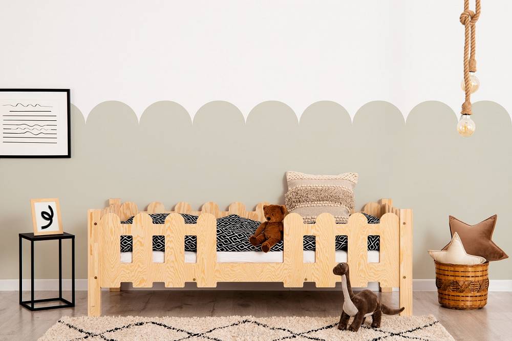 Children's bed with guard rail, Lulu 8 Children's bed with guard rail, Lulu 8