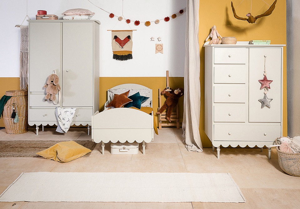 Wood Luck, Garderob Babushka Möbler och inredning till barnrrummet