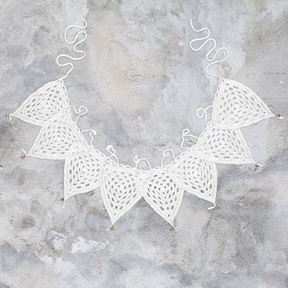 Numero 74, crocheted garland, White