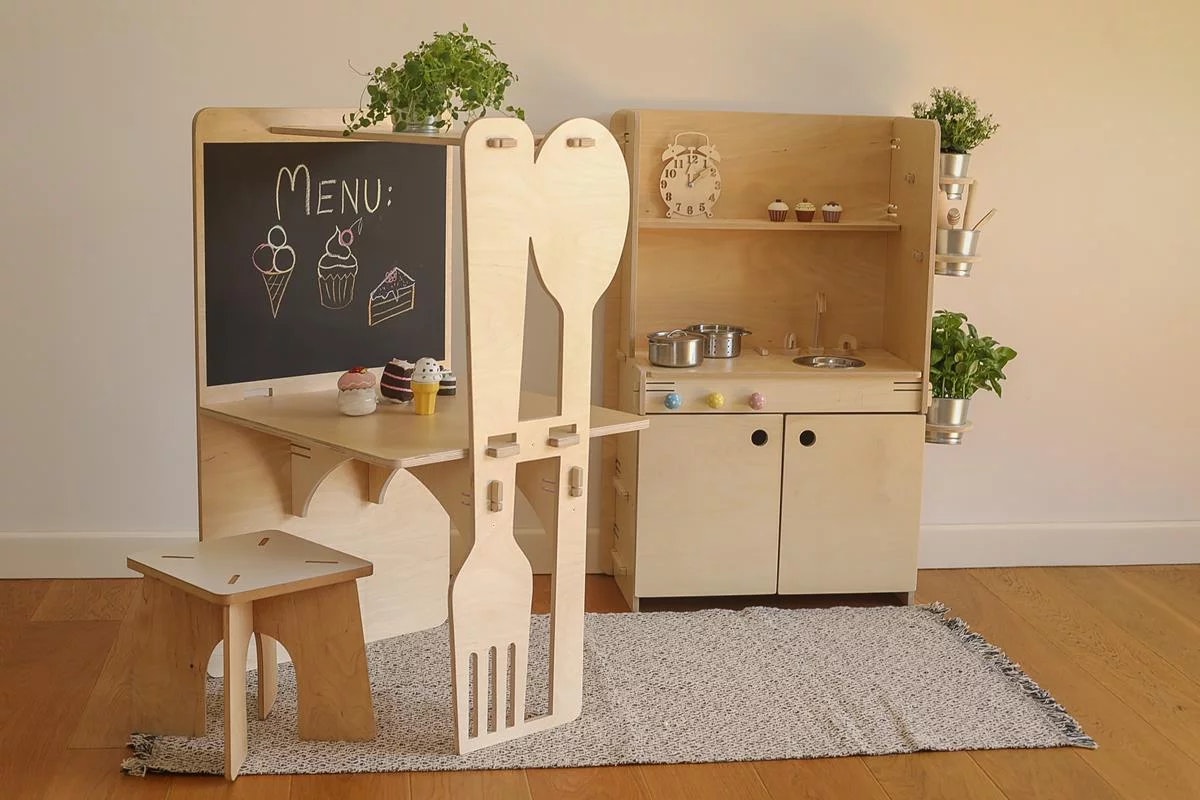 Mini kitchen with toy kitchen and kitchen island 